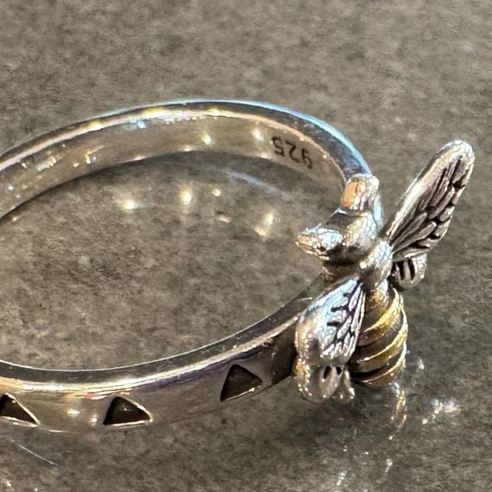 Stamped 925 Sterling Silver Bee Ring~ Size 6 & 7 Available - Picture 3 of 6